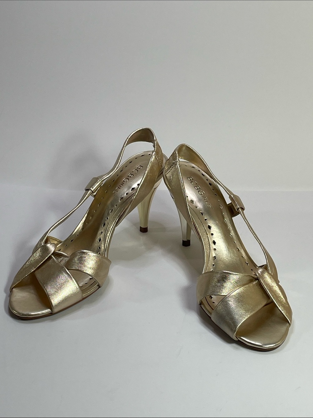 BCBGirls Gold Womens Slingback Peep-Toe Heels Size 6.5B